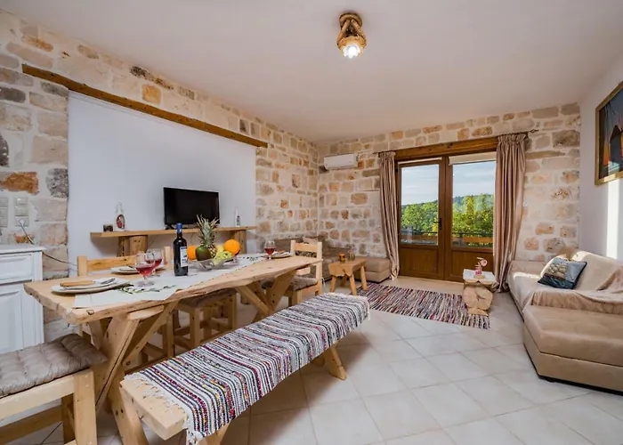 別荘 Windmill Near Shipwreck By 