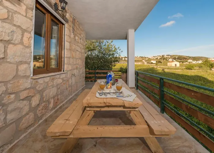 別荘 Windmill Near Shipwreck By 