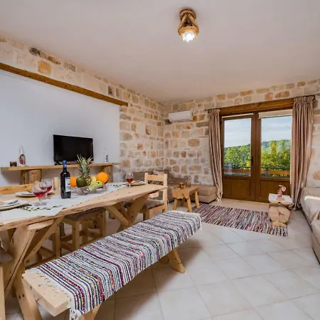 Dom wakacyjny Windmill Near Shipwreck By 